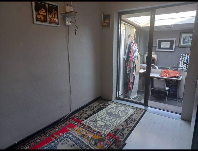 4 BEDROOM HOUSE FOR SALE IN WOODLANDS